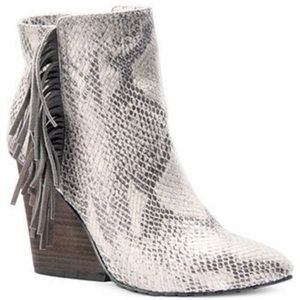 Isola Antonella Fringe Booties Size 9